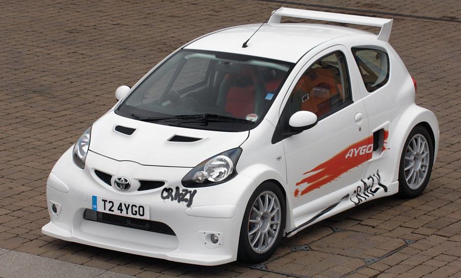  Toyota Aygo Crazy 2008 года  (фото 13 из 16)